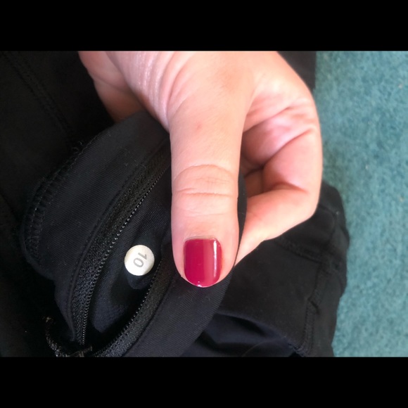 Cropped Lululemon leggings ! - Picture 7 of 7